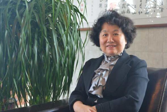 腾讯网专访丨一个女企业家的现代农业之梦——访ued官网体育
董事长徐志文 腾讯网专访丨一个女企业家的现代农业之梦——访ued官网体育
董事长徐志文