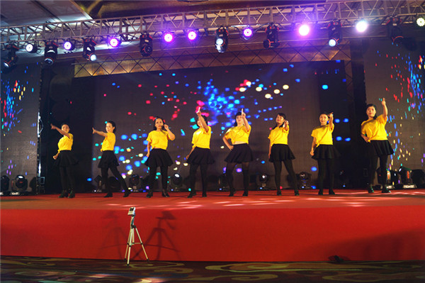 领先生物召开2018年度表彰奖励大会暨2019年度工作规划大会 领先生物召开2018年度表彰奖励大会暨2019年度工作规划大会